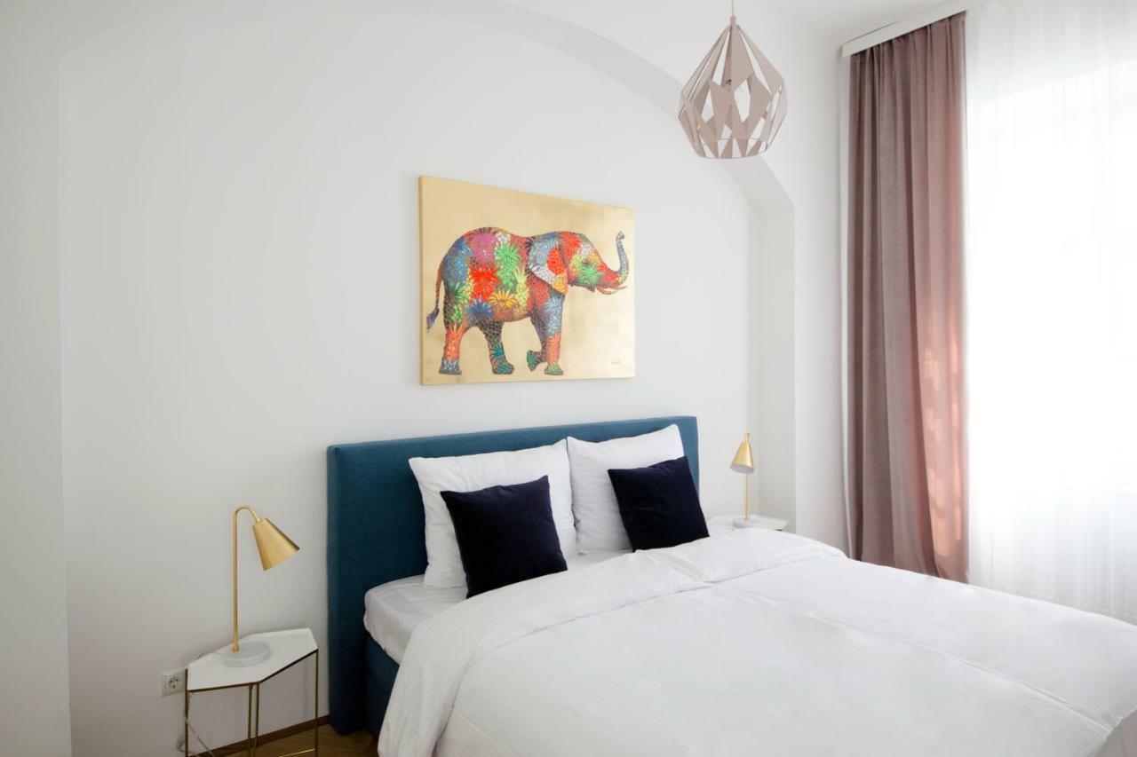 Studio Apartments Opera - Mai'S Apartments Bécs Kültér fotó