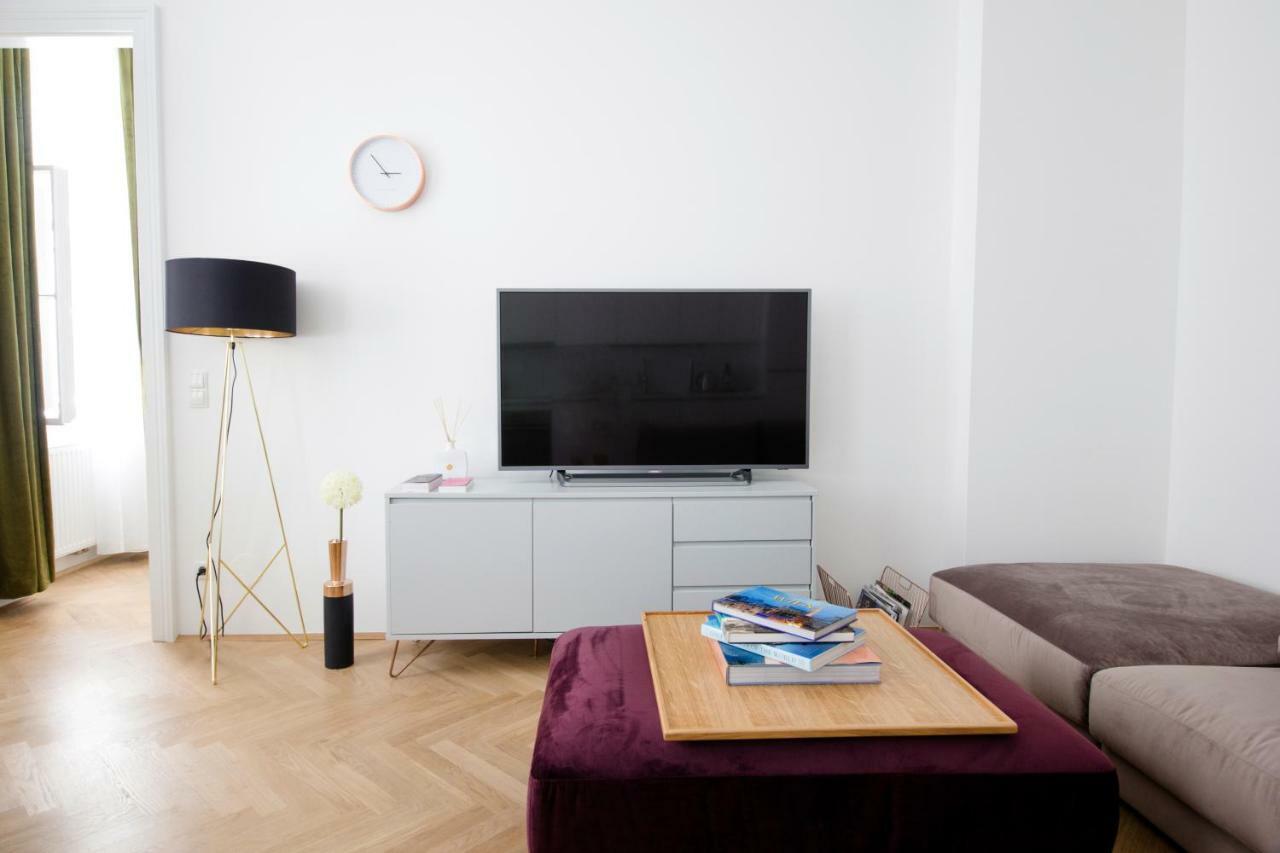 Studio Apartments Opera - Mai'S Apartments Bécs Kültér fotó