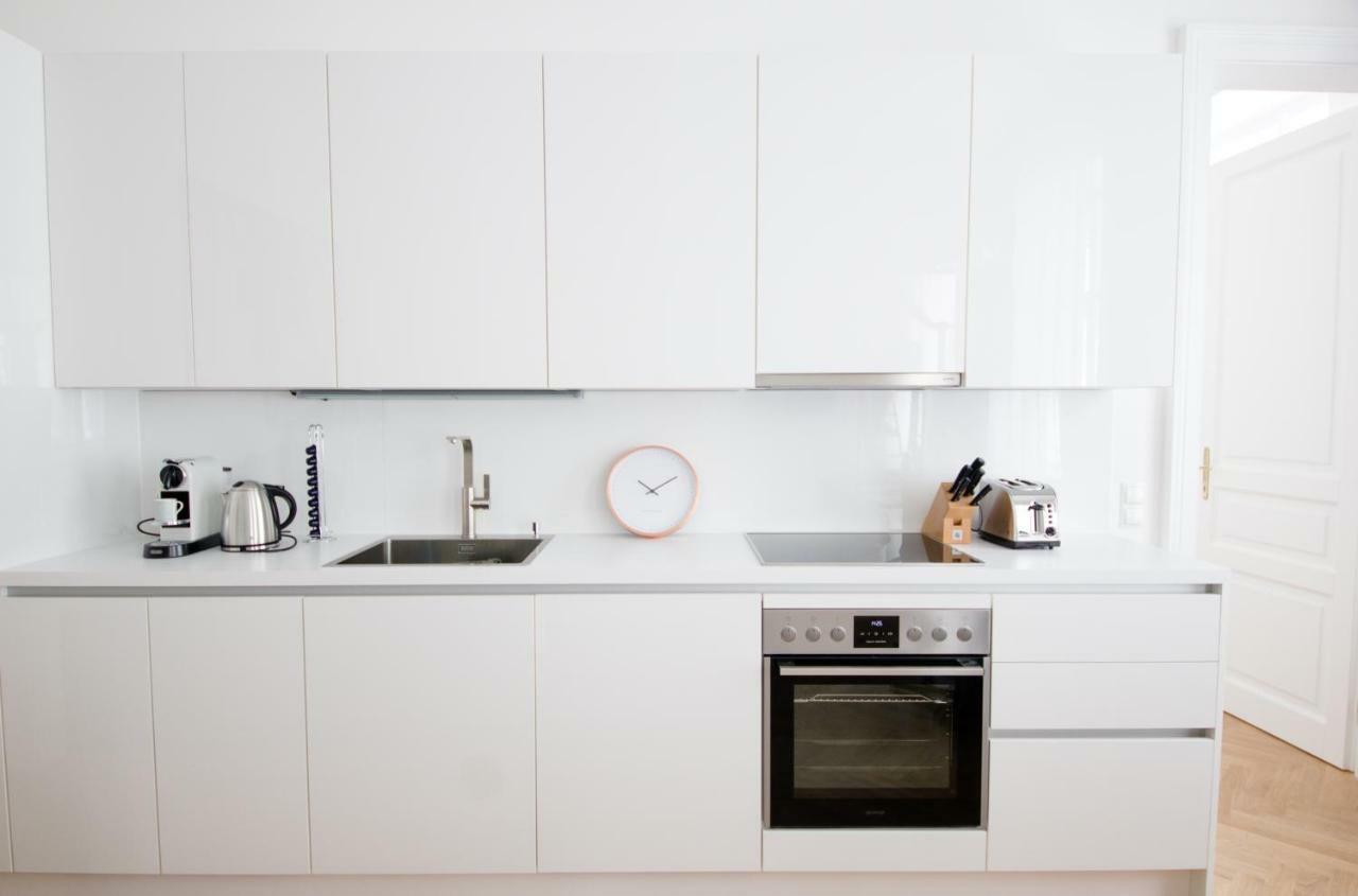 Studio Apartments Opera - Mai'S Apartments Bécs Kültér fotó