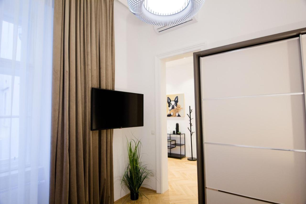 Studio Apartments Opera - Mai'S Apartments Bécs Kültér fotó