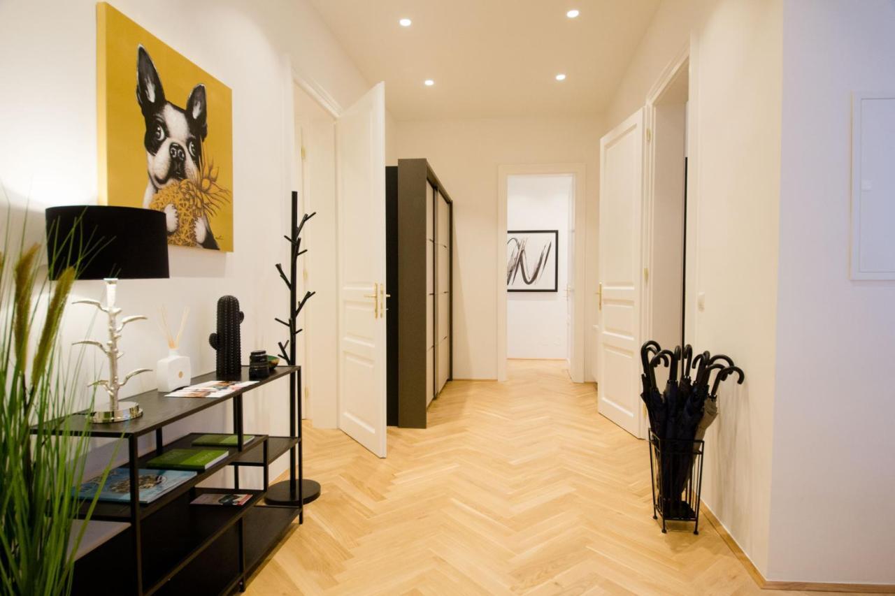 Studio Apartments Opera - Mai'S Apartments Bécs Kültér fotó
