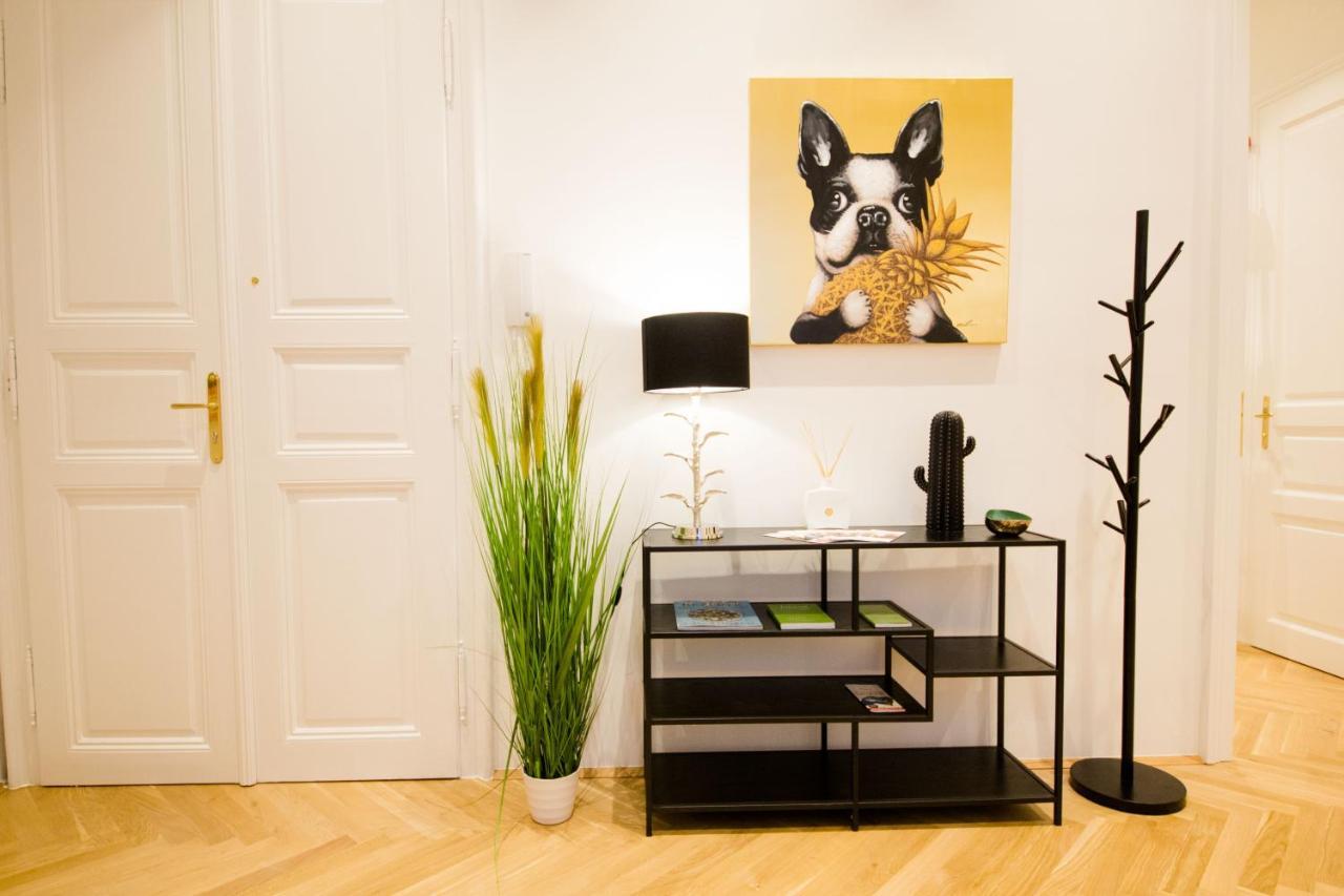 Studio Apartments Opera - Mai'S Apartments Bécs Kültér fotó